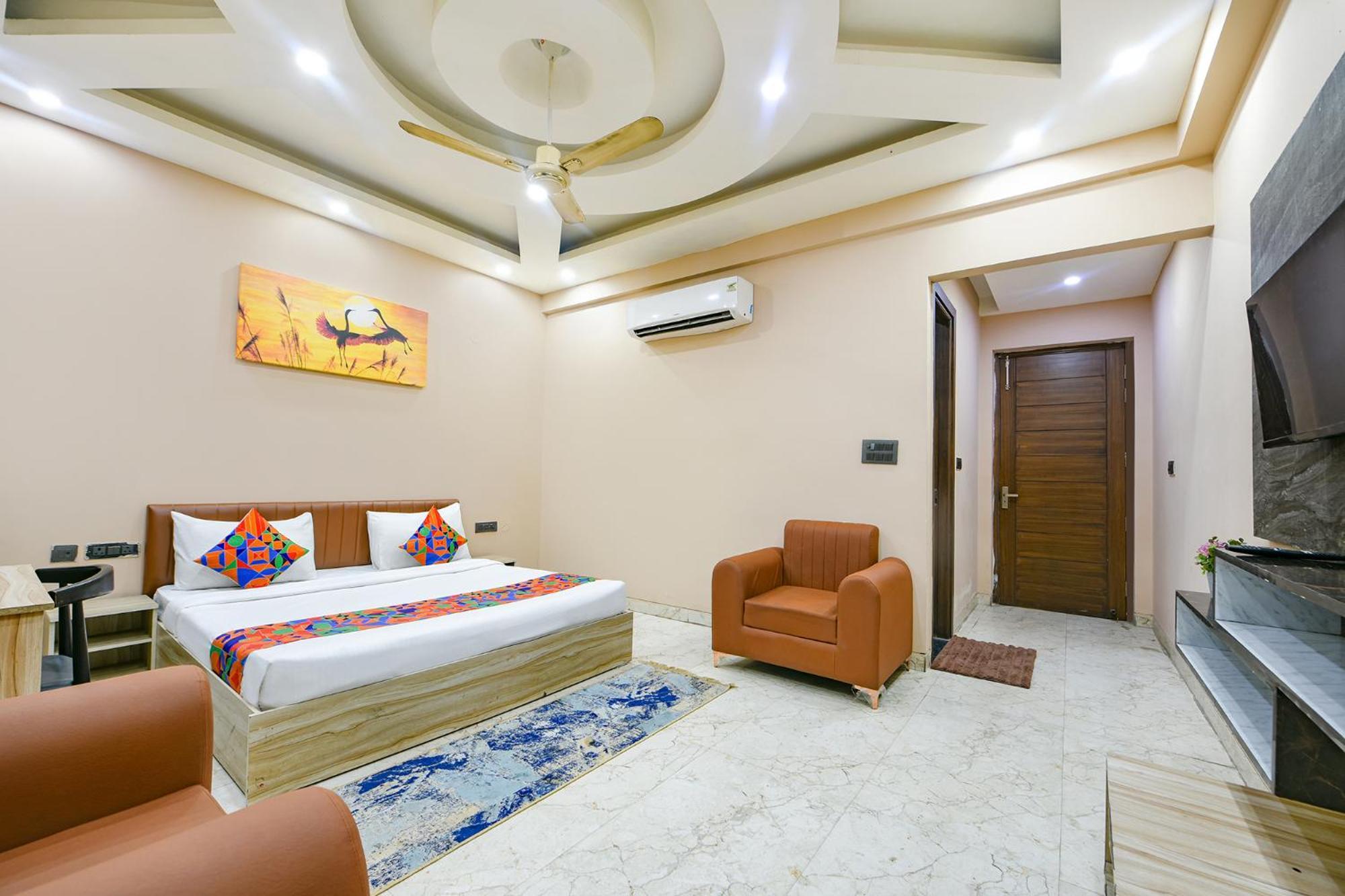 Fabhotel Vibe Noida Exterior photo